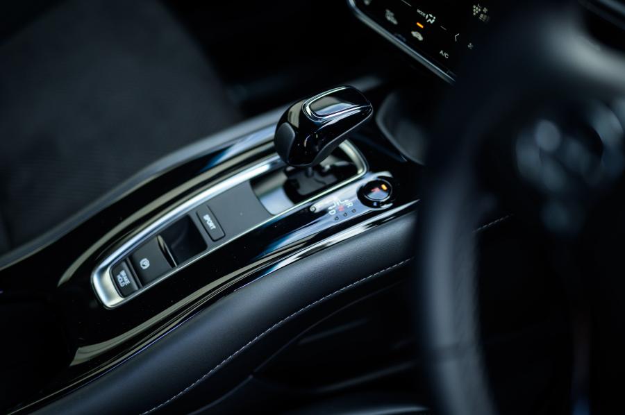 Детали интерьера Honda Vezel Touring Modulo X 2019 года  (JP) (фото 21 из 31)